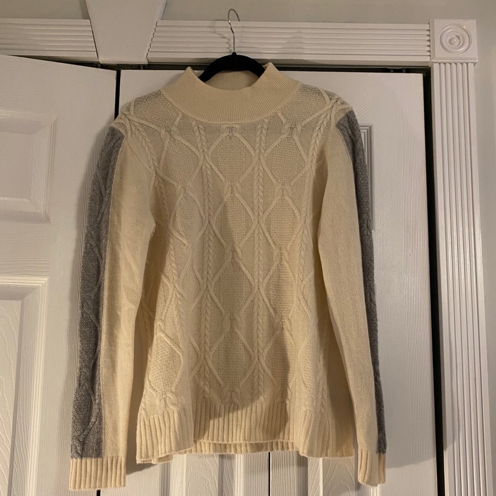 Neiman Marcus cashmere sweater